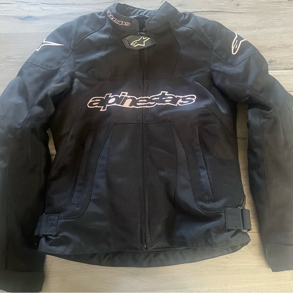 Alpinestars women’s padded motorcycle jacket. Size XS.